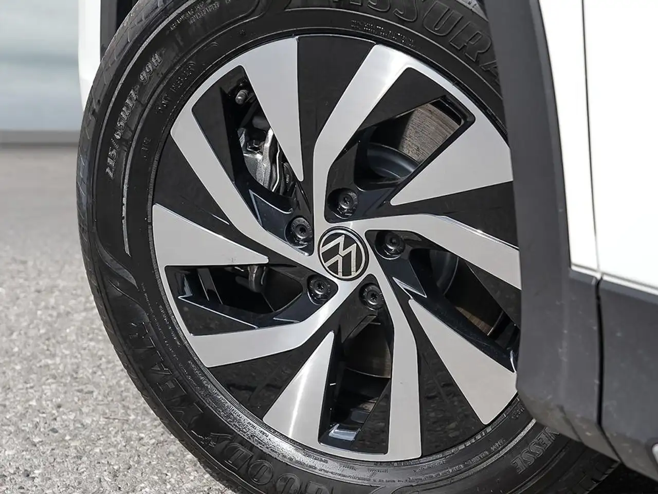 Volkswagen Tiguan снимка Volkswagen Tiguan