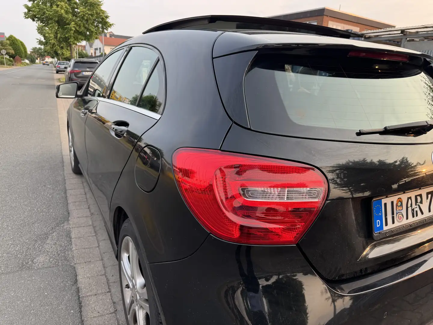 Mercedes-Benz A 180 Mercedes-Benz A 180 – Top Zustand, Schwarz - 1