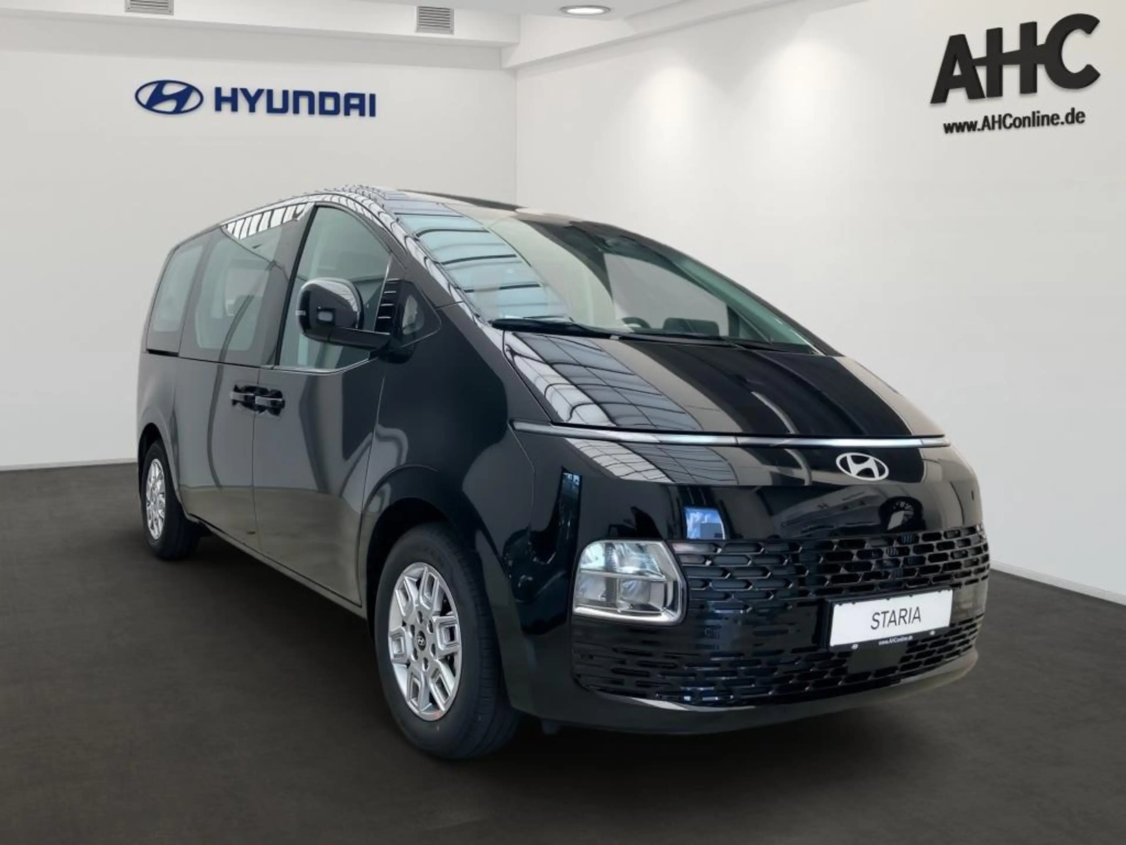 Hyundai STARIA (9-Sitzer) HEV 1.6 T-GDI 2WD 6-AT Trend — photo 2