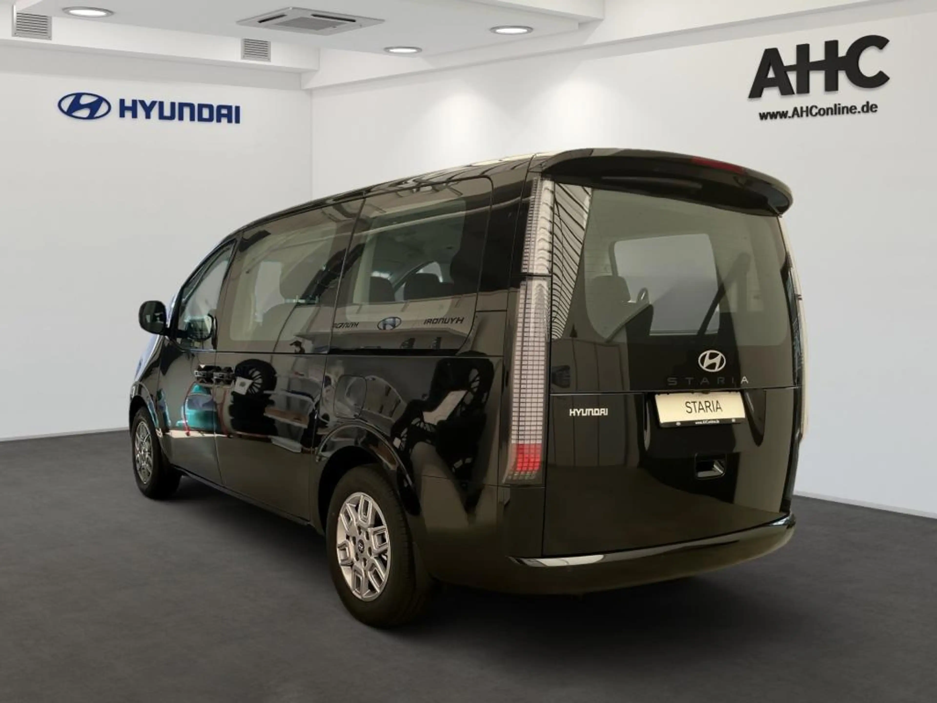 Hyundai STARIA (9-Sitzer) HEV 1.6 T-GDI 2WD 6-AT Trend — photo 4