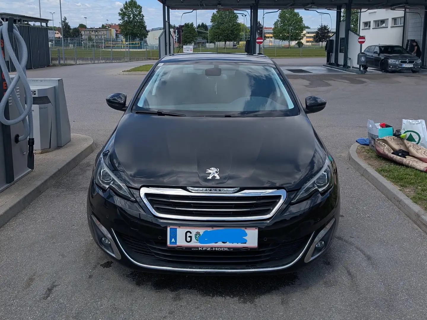 Peugeot 308 308 1,6 THP 155 Allure Allure Schwarz - 1