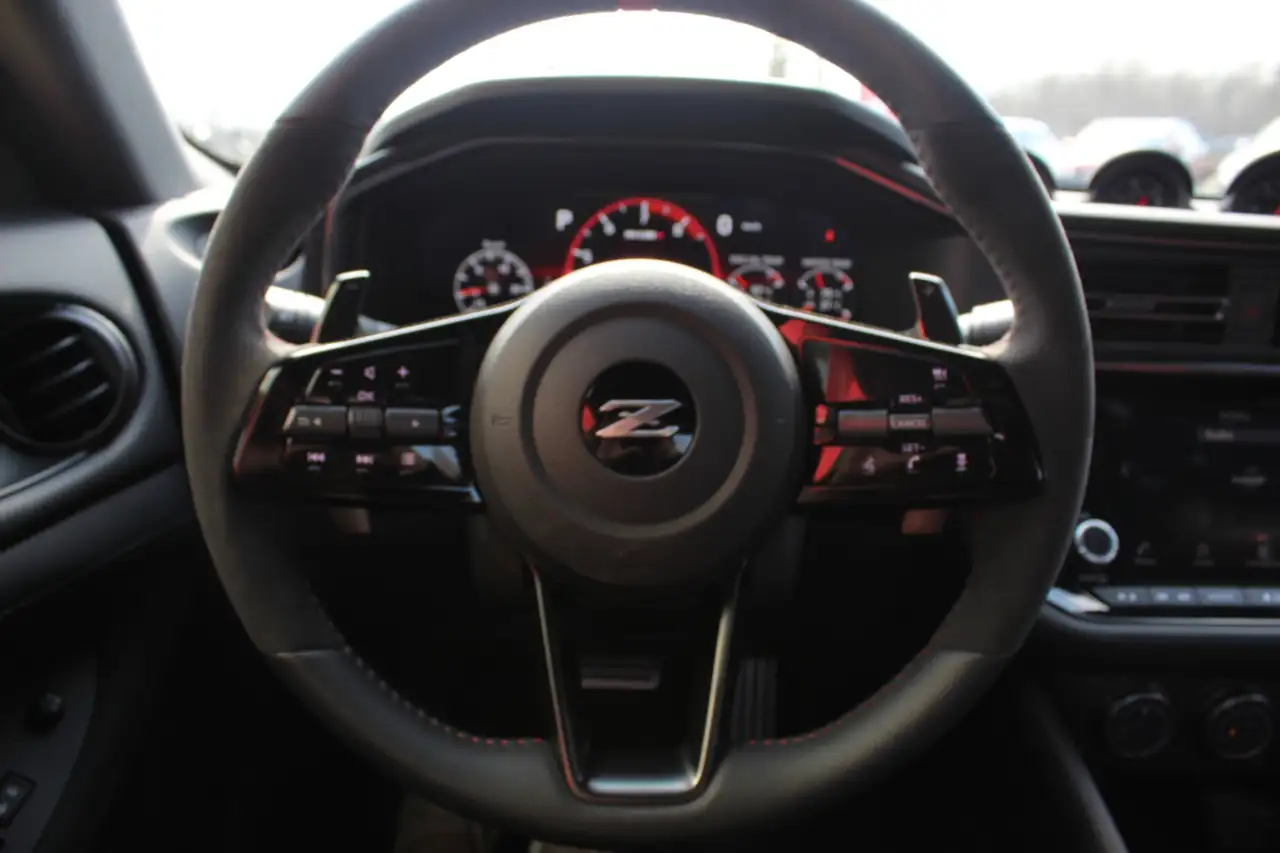 Nissan Z photo Nissan Z