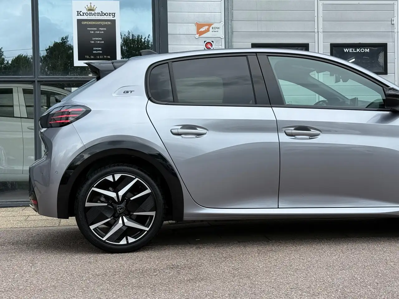 Peugeot 208 1.2 Hybrid GT 100 e-DCS PANO CARPLAY CAMERA, миниатюра 16