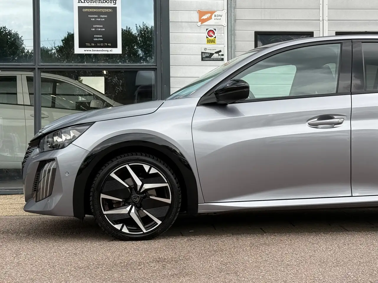 Peugeot 208 1.2 Hybrid GT 100 e-DCS PANO CARPLAY CAMERA, миниатюра 12