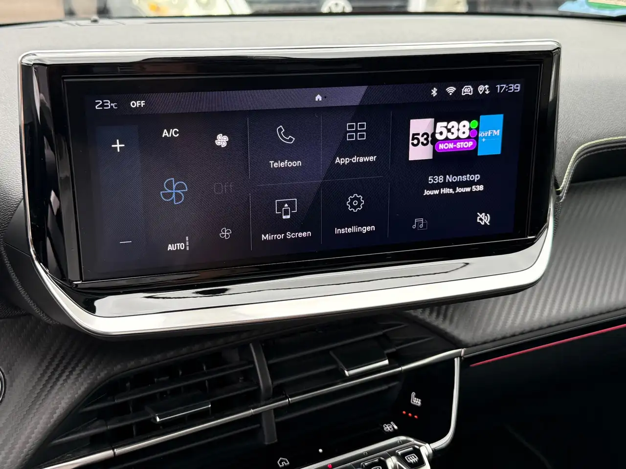 Peugeot 208 1.2 Hybrid GT 100 e-DCS PANO CARPLAY CAMERA, миниатюра 20