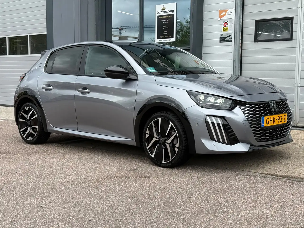 Peugeot 208 1.2 Hybrid GT 100 e-DCS PANO CARPLAY CAMERA, миниатюра 18