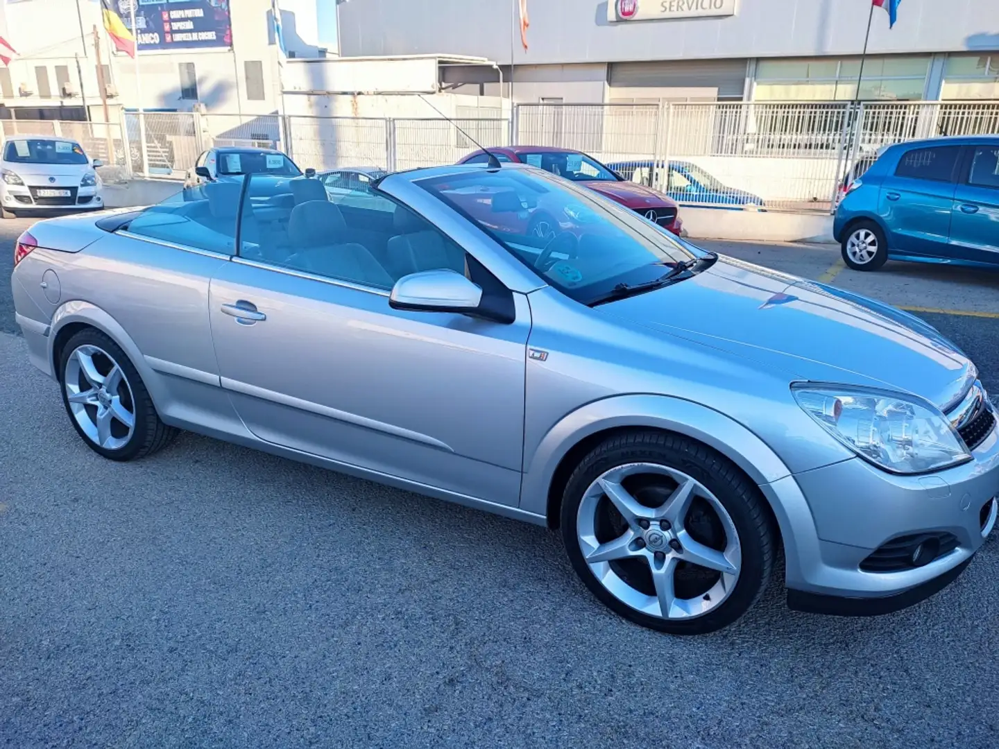 Opel Astra Twin Top 1.8 Cosmo Aut. Gris - 2