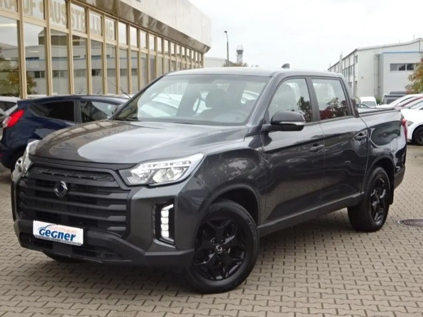 SsangYong Musso Musso 202PS Autm. Sapphire 4WD AHK Navi Grau - 2