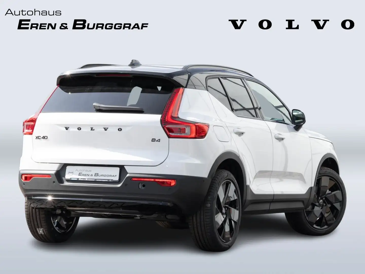Volvo XC40 Plus Black Edition Weiß - 2