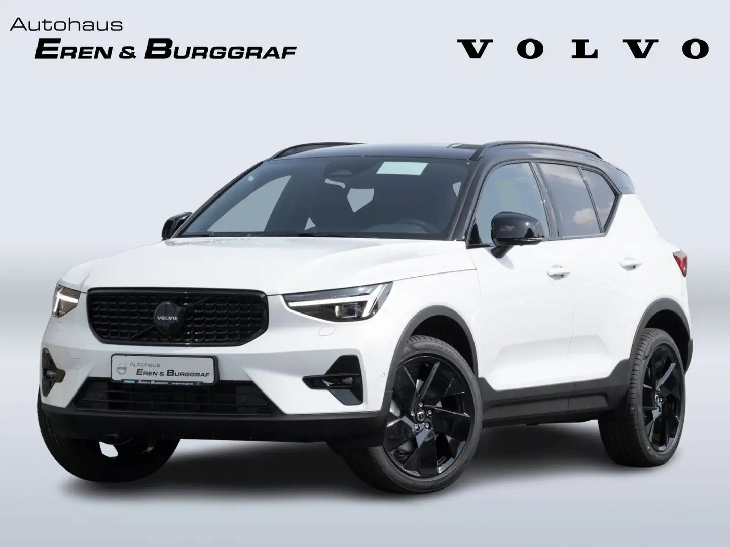 Volvo XC40 Plus Black Edition Weiß - 1
