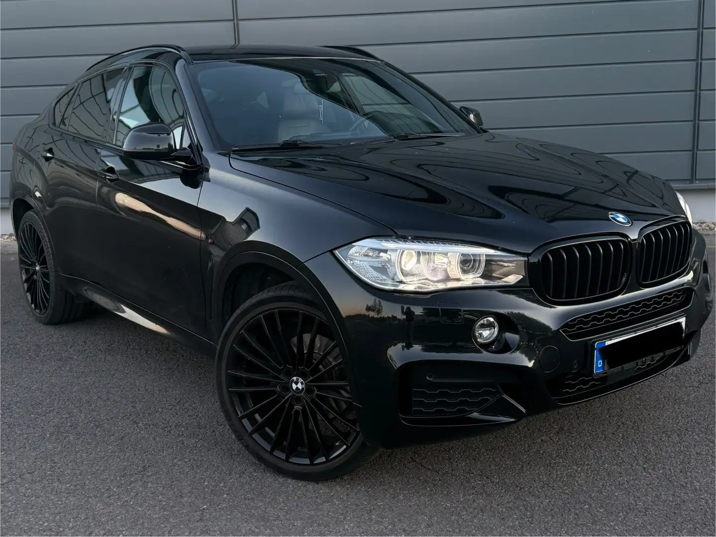 BMW X6 xDrive 40d*M-PAKET*AHK*SPUR*2HAND* 22-ZOL Noir - 1