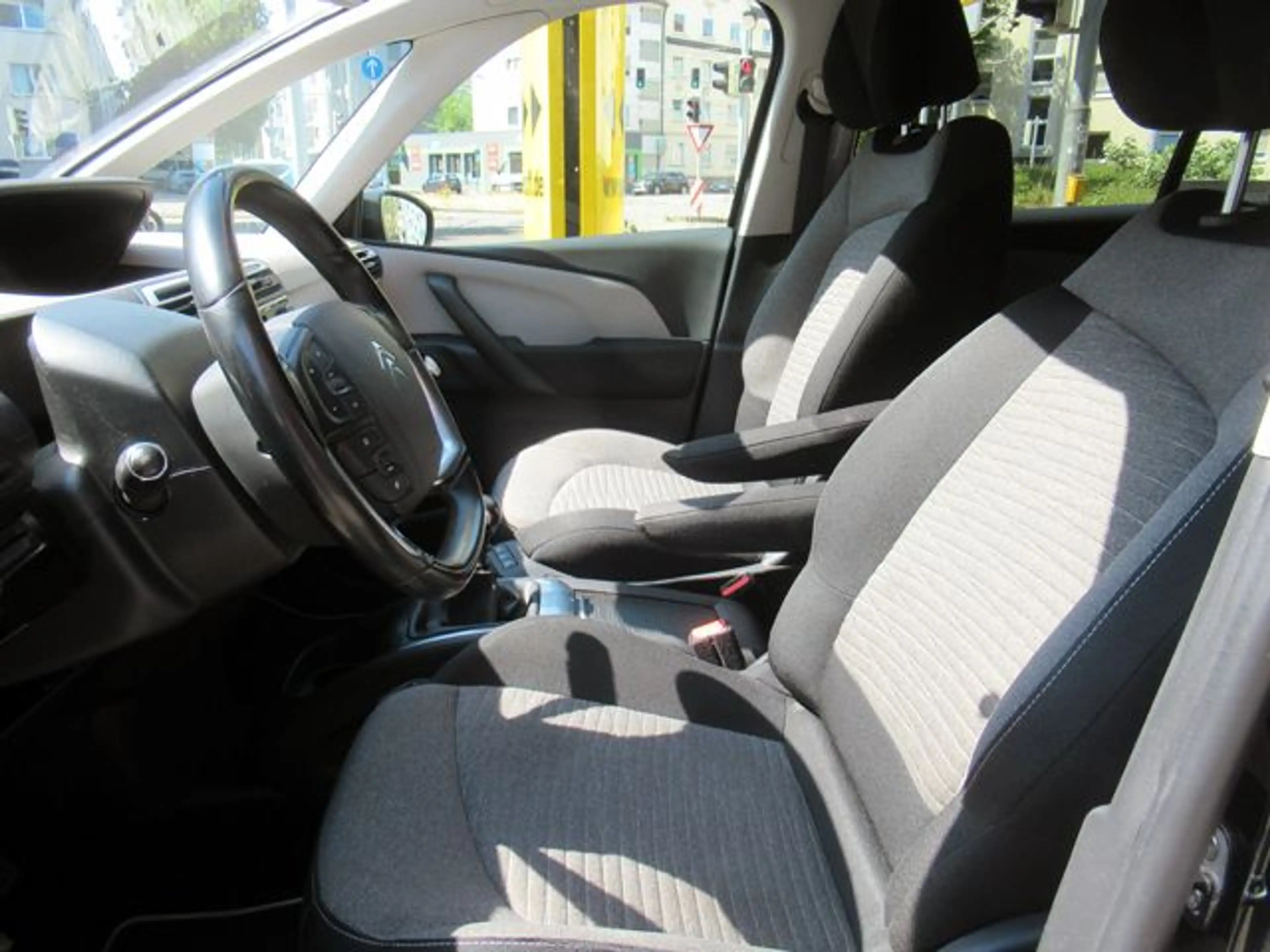 Citroen Grand C4 Picasso Grand Spactourer 1,5HDI 7Sitzer Navi/ACC/RFK/SHZ — photo 4