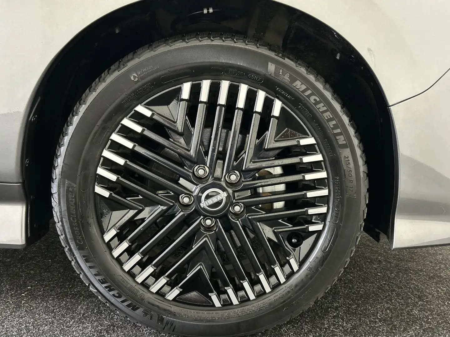 Nissan Leaf N-Connecta 39 kWh | Stoelverwarming | Rondomzicht Grijs - 2