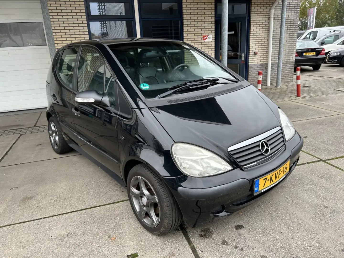 Mercedes-Benz A 160 Elegance Zwart - 2
