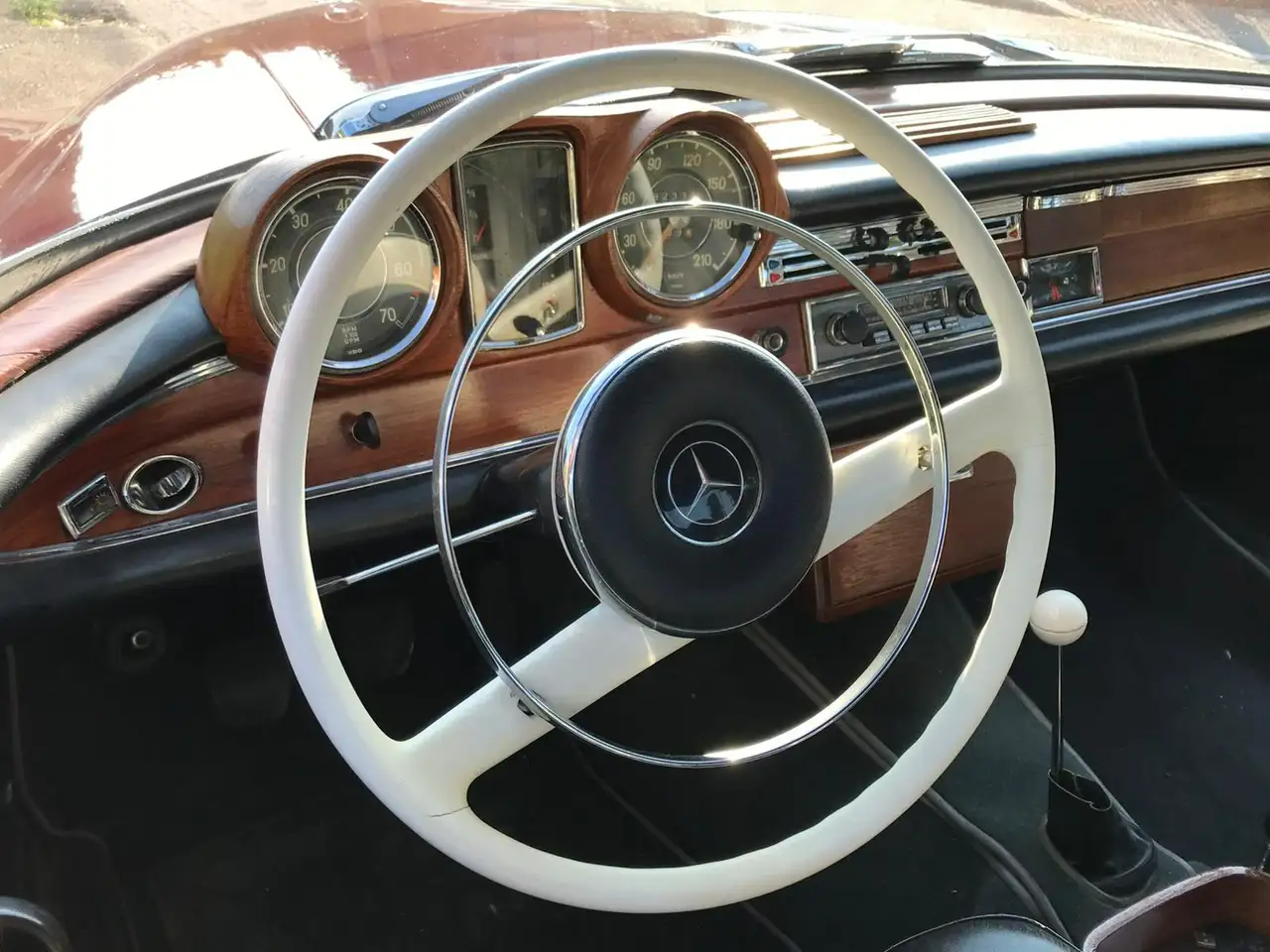 Mercedes-Benz 220 SE COUPE anno 1962 ROSSO BORDEAUX, foto 5