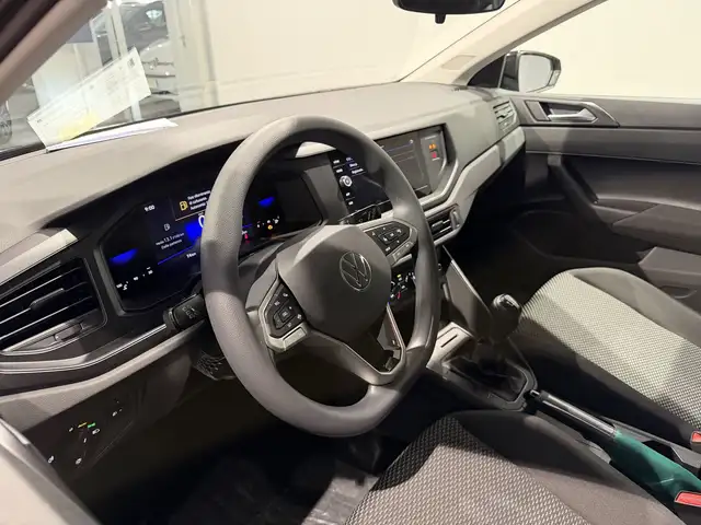 Volkswagen Polo view 8