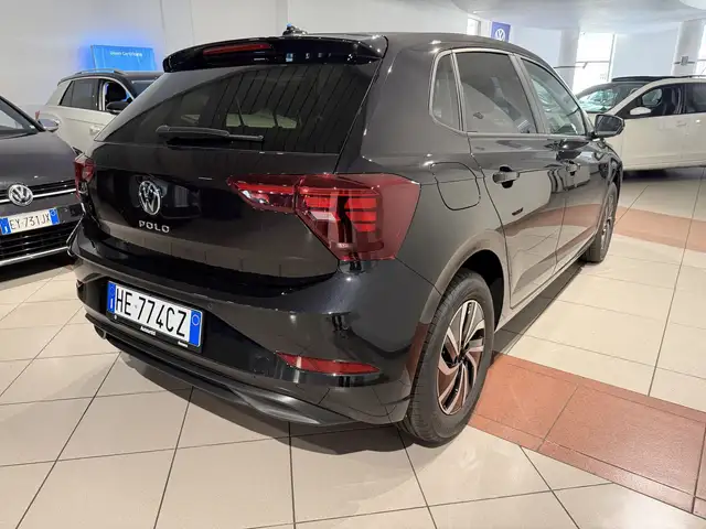 Volkswagen Polo view 5