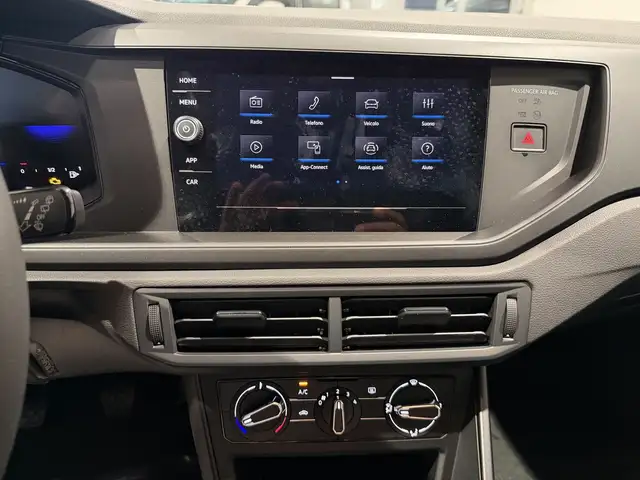 Volkswagen Polo view 12