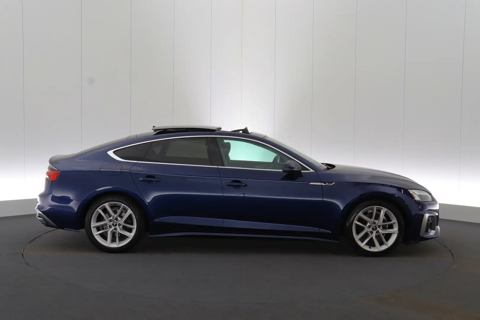 Audi A5 Sportback 35 TDi S-Tronic Business+ Ed. LEDER/CUIR Gris - 2