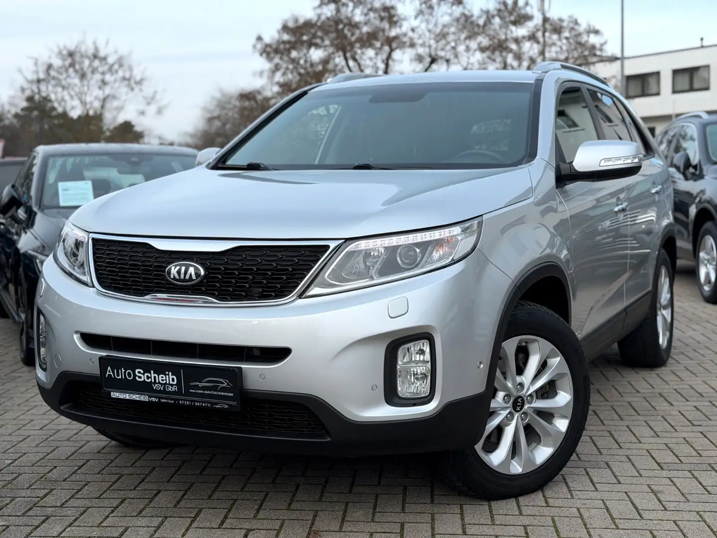 Kia Sorento 4WD*Kamera*Leder*Xenon*AHK*Keyless*SHZ* Silber - 1