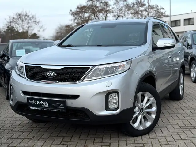 Kia Sorento 4WD*Kamera*Leder*Xenon*AHK*Keyless*SHZ*