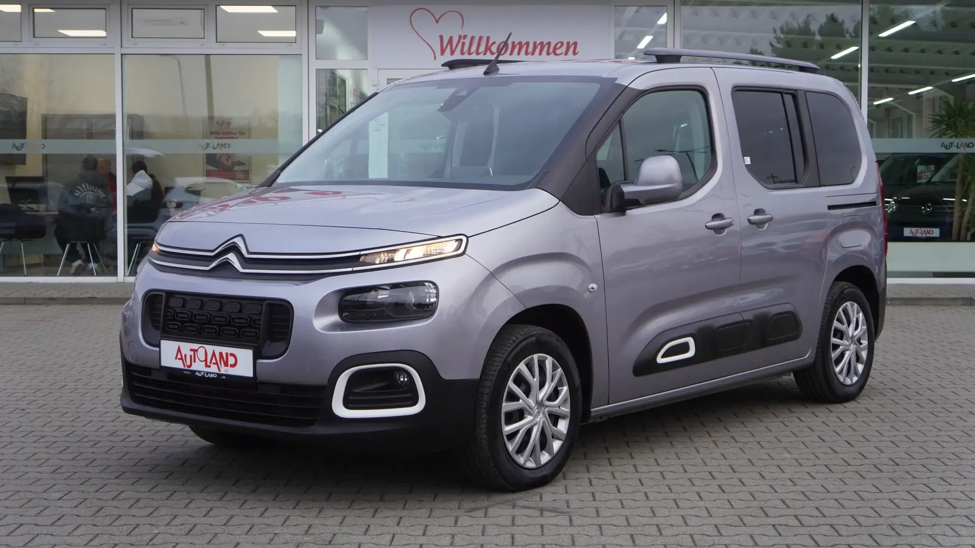 Citroen Berlingo 1.2 PureTech Live M Sitzheizung PDC AHK Grau - 2