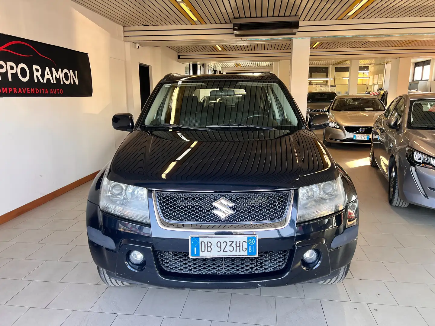 Suzuki Grand Vitara Grand Vitara II 2006 5p 1.9 ddis Executive Schwarz - 2