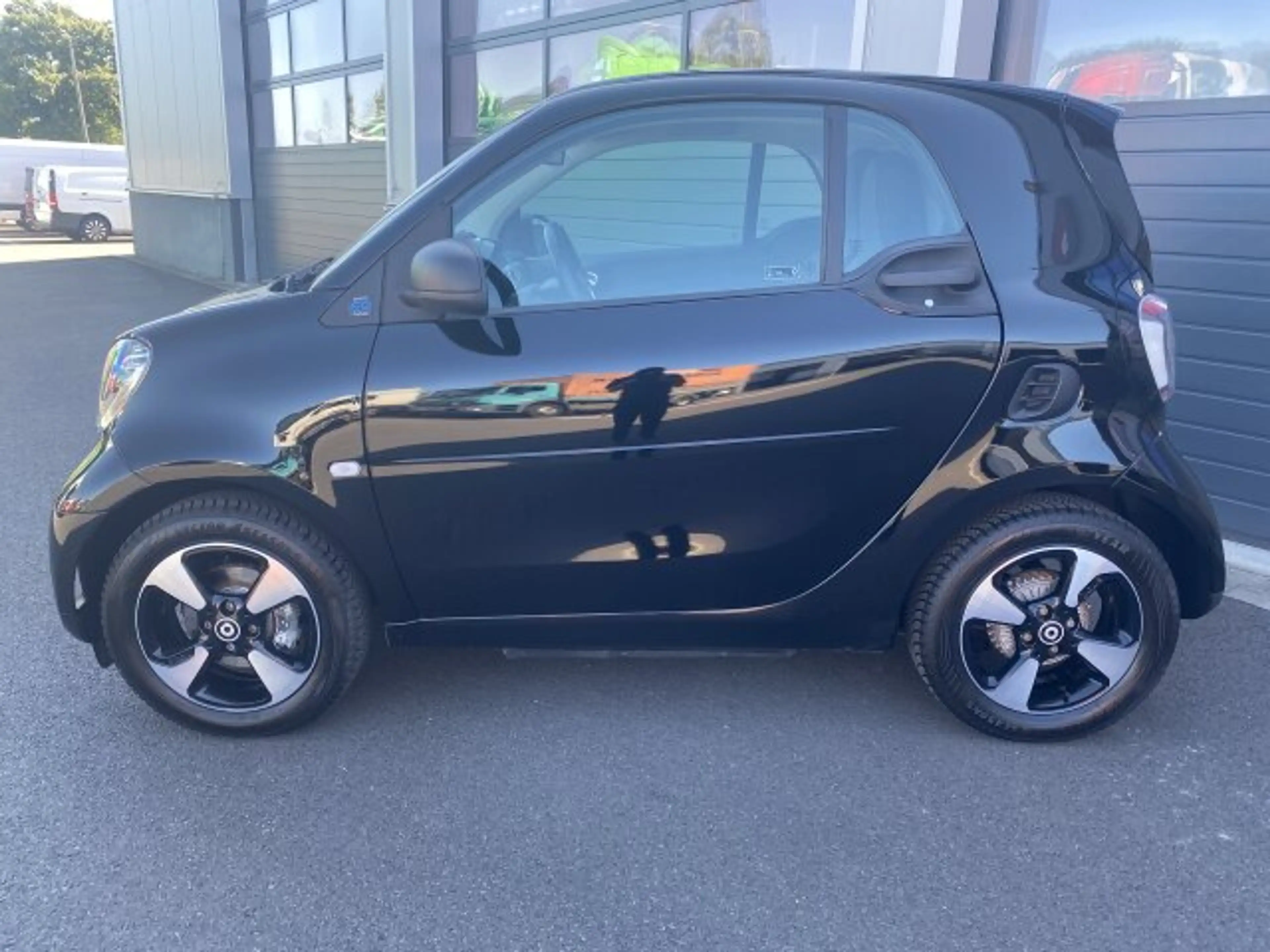 smart forTwo smart EQ fortwo Exclusive Kamera Winterpak. LED BC — photo 4