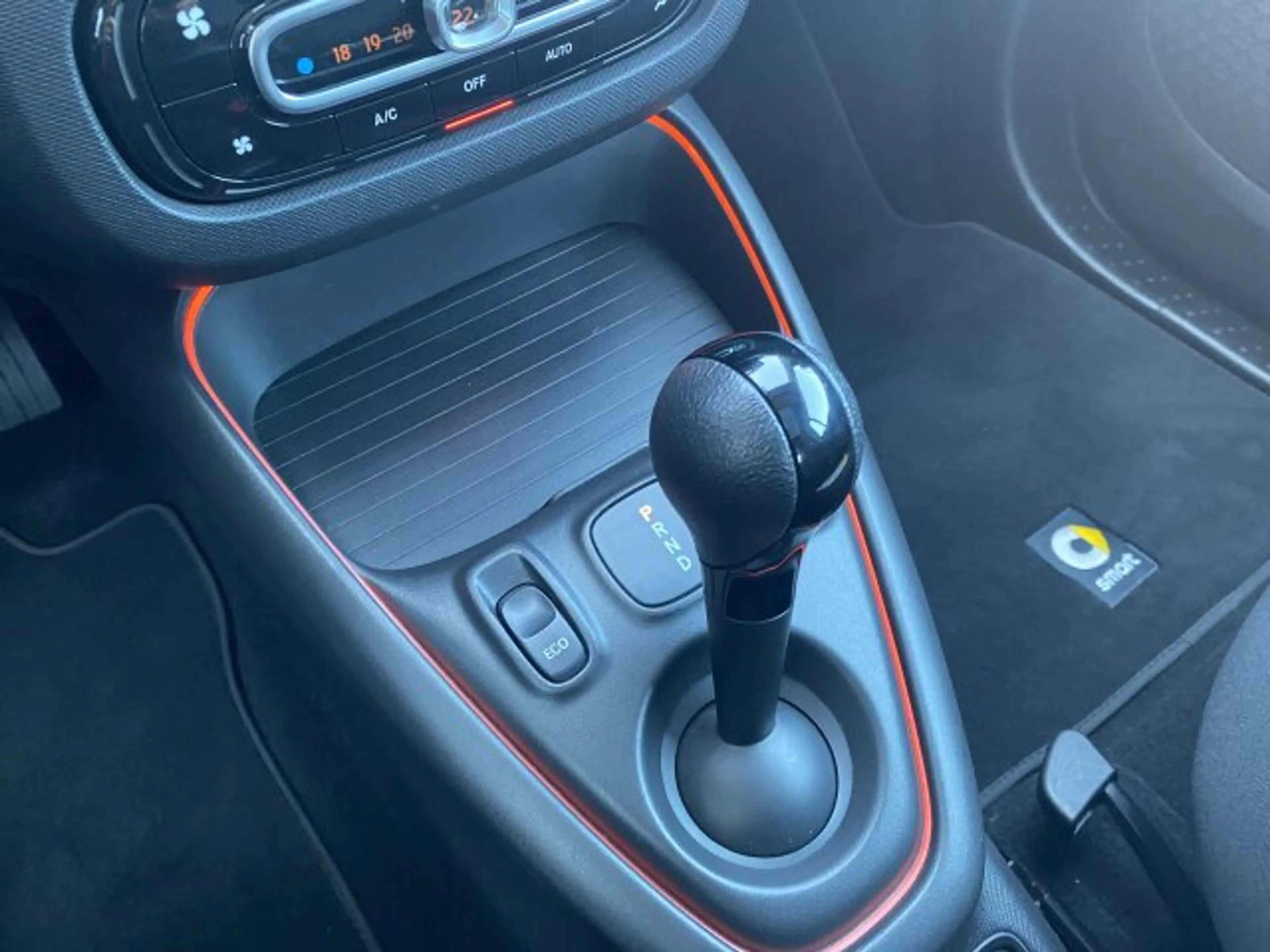 smart forTwo smart EQ fortwo Exclusive Kamera Winterpak. LED BC — photo 10
