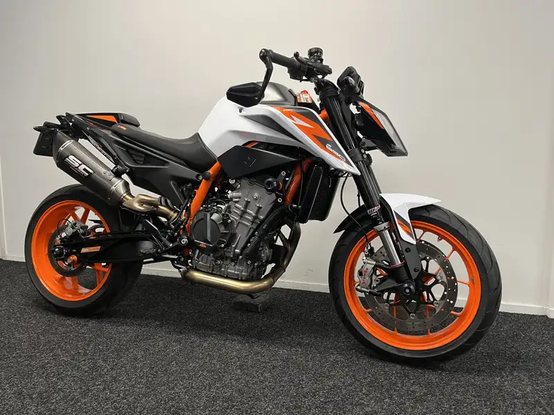 KTM 890 Duke R - foto 4