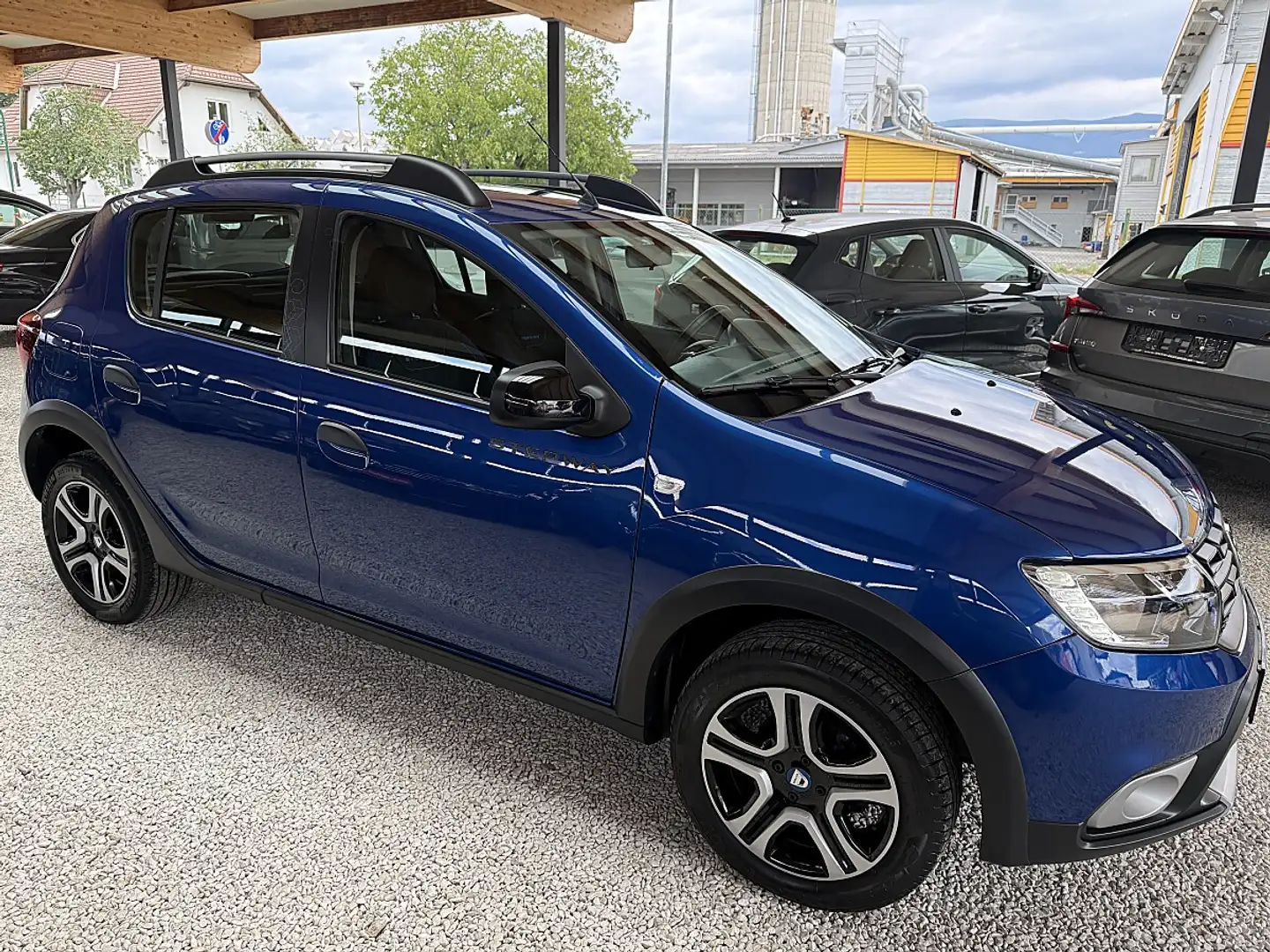 Dacia Sandero II 1.0 TCe 100 Celebration (EURO 6d-TEMP) Blau - 2