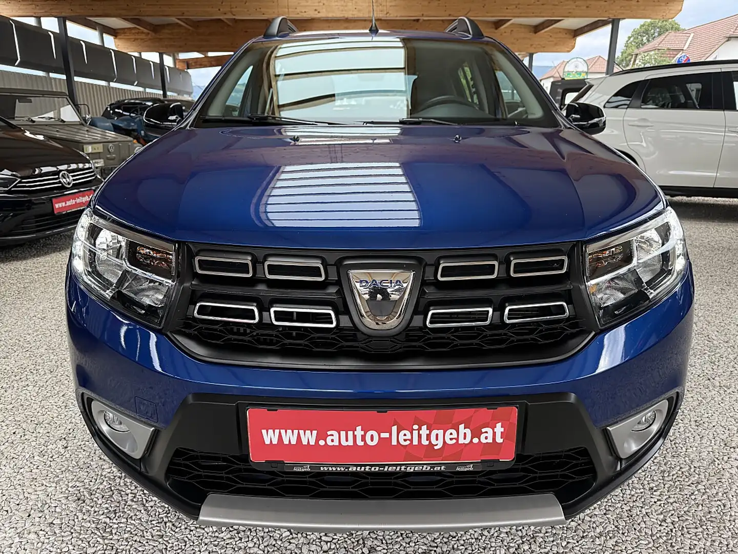 Dacia Sandero II 1.0 TCe 100 Celebration (EURO 6d-TEMP) Blau - 1