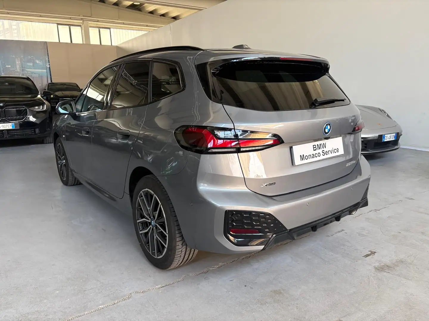 BMW 225 Serie 2 U06 225e Active Tourer xdrive Msport auto Grau - 2