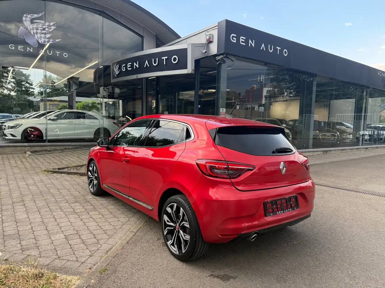 Renault Clio 1.33 TCe Intens EDC Automatique CarPlay GPS Camera Keyless&Go *12 à 36 MOIS GARANTIE, миниатюра 7
