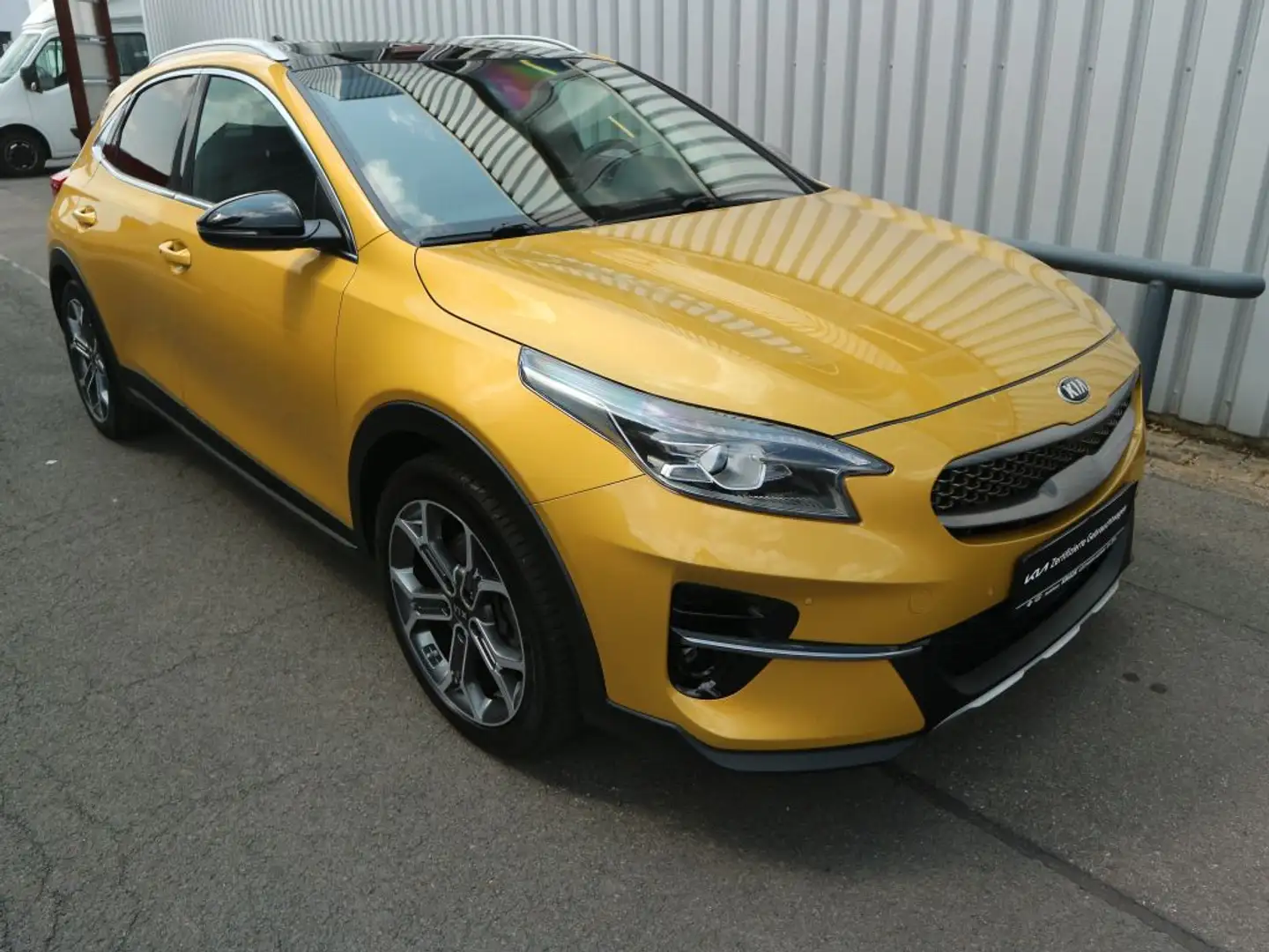 Kia XCeed 1.4T LAUNCH EDITION Gris - 2