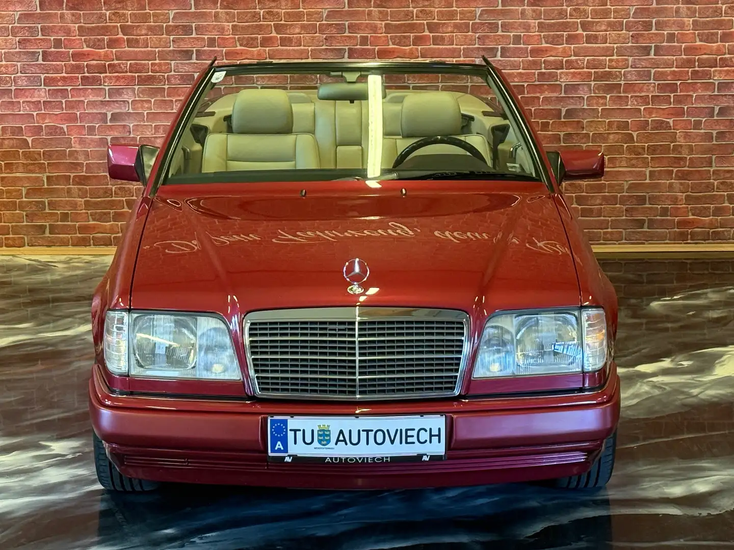 Mercedes-Benz E 220 E 220 Cabrio Aut.*2Besitz*Almandinrot Metallic* Rot - 2