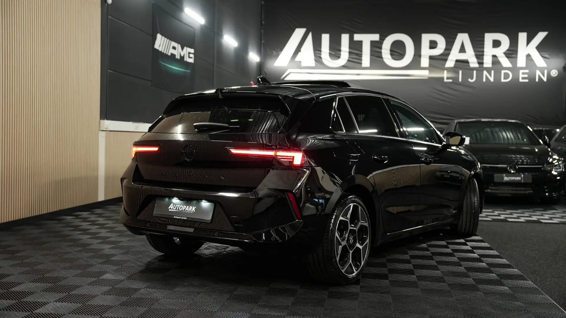 Opel Astra 1.2 Ultimate PANO/MEMORY/360CAM/HUD/BTW!/Black Edi Noir - 2