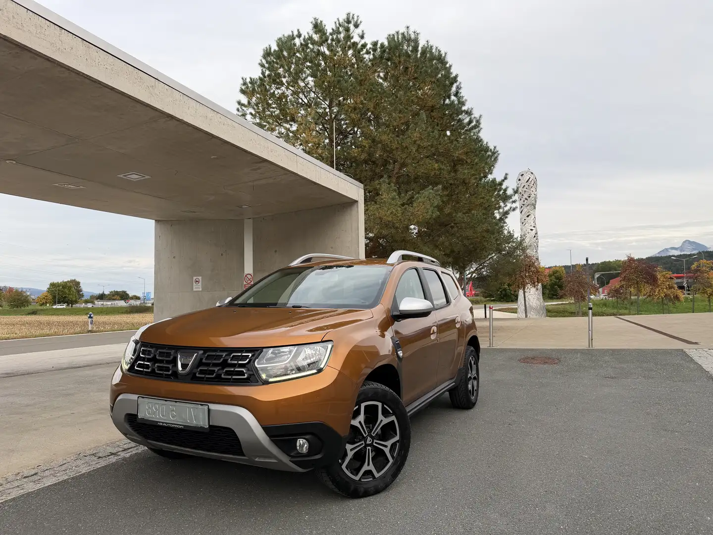 Dacia Duster dCi 110 S&S 4WD Prestige Vollausstattung Orange - 1