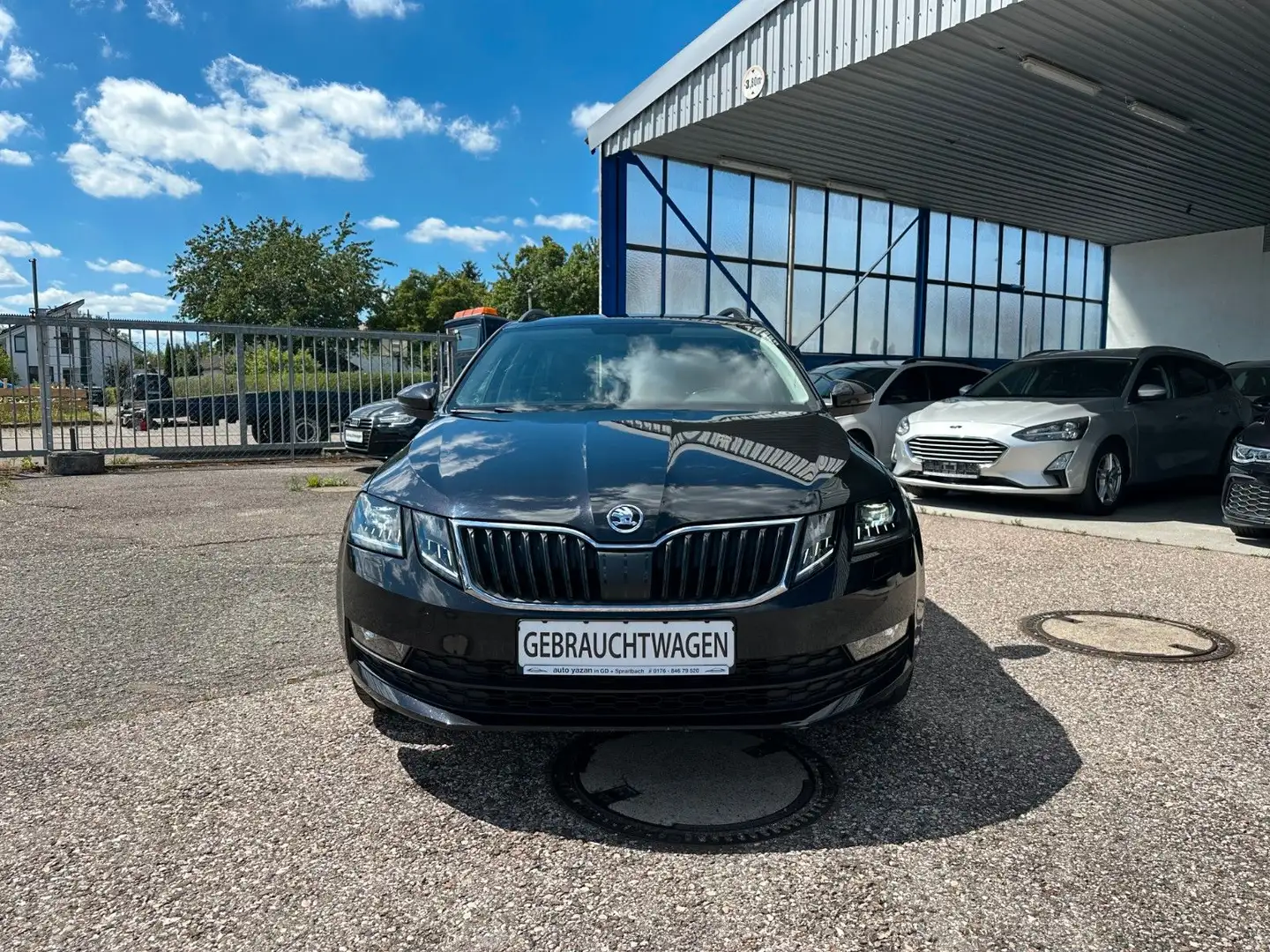 Skoda Octavia Combi Soleil / 1.Hand / LED / NAVI / AHK Schwarz - 2