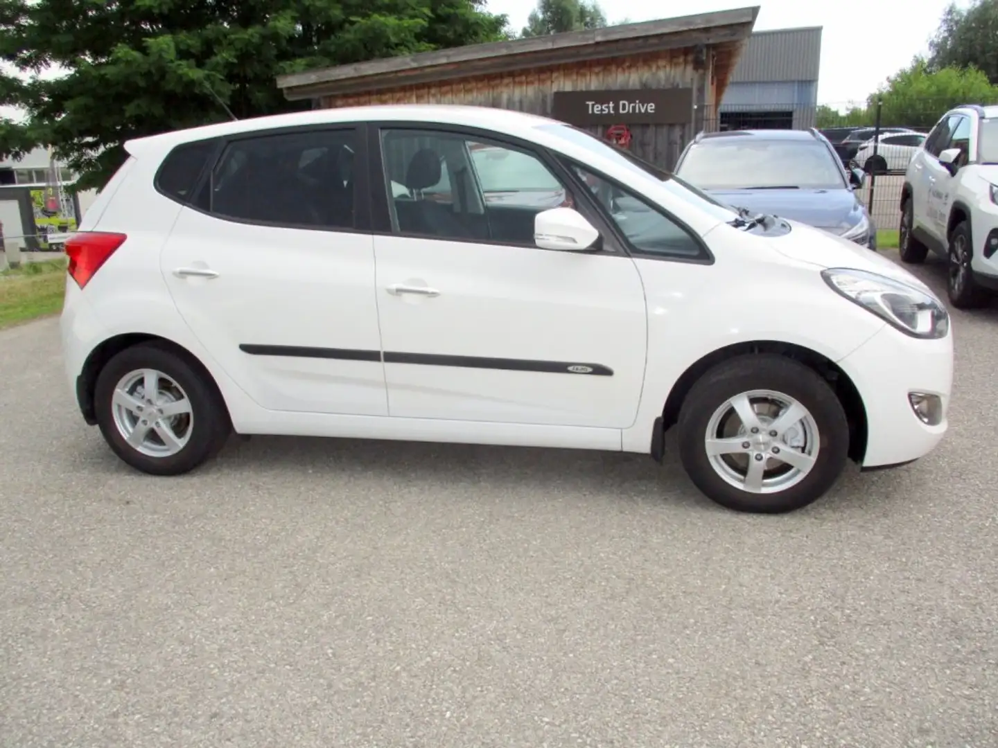 Hyundai iX20 1,6 CVVT Comfort Weiß - 2