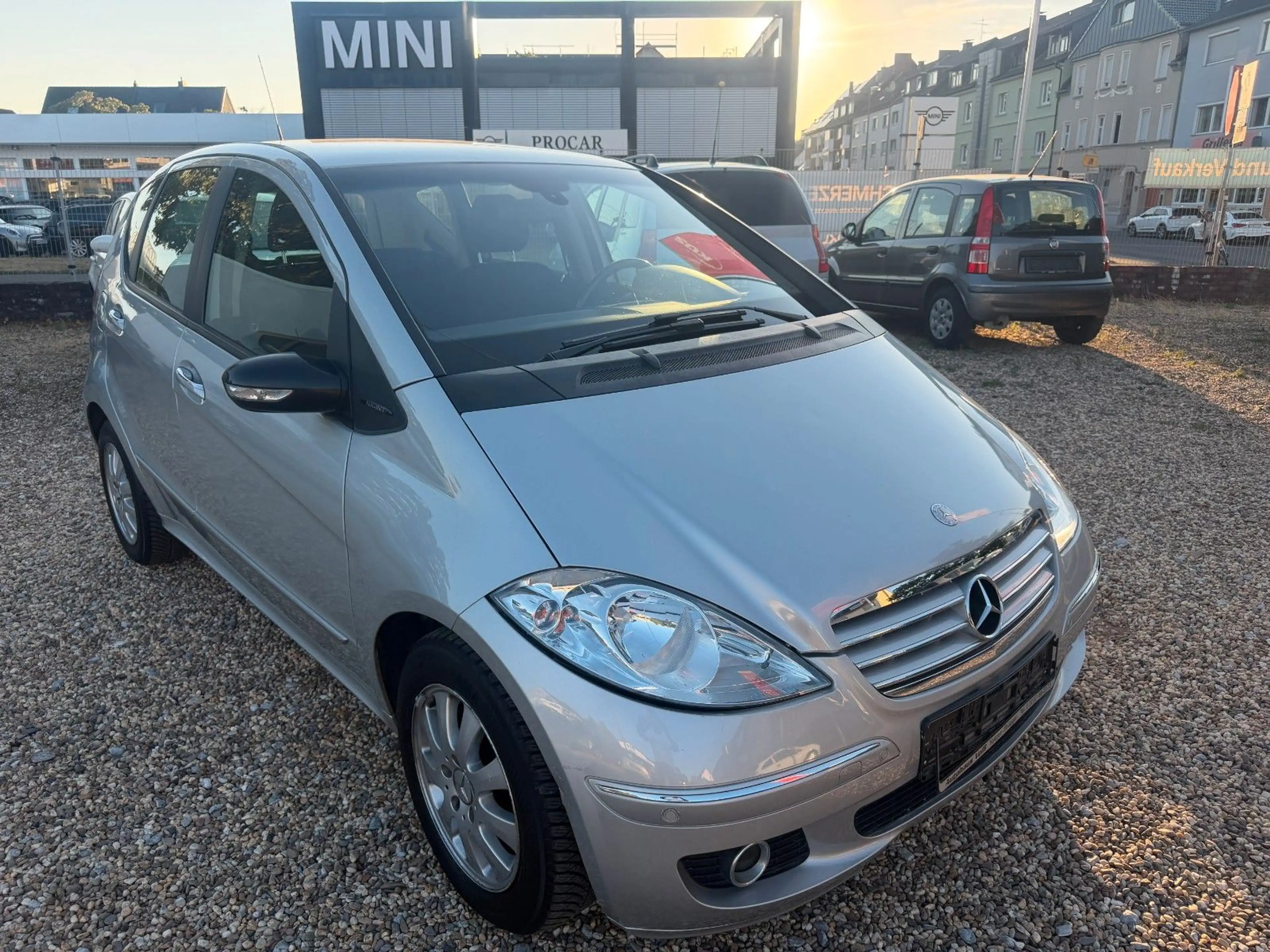 Mercedes-Benz A 150 Automaik PDC/ Klima — photo 2