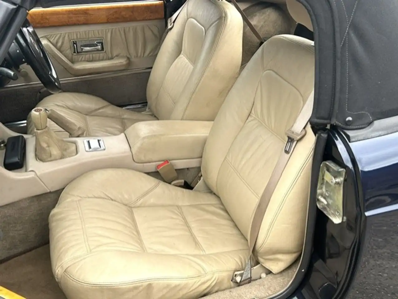 MG RV8 4.0 V8, foto 9