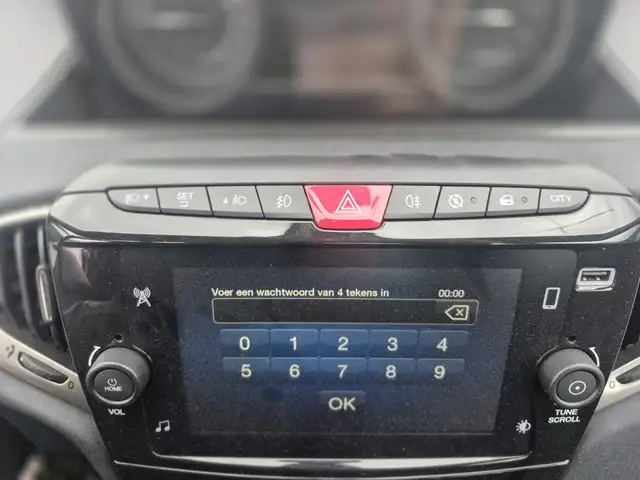 Lancia Ypsilon view 11