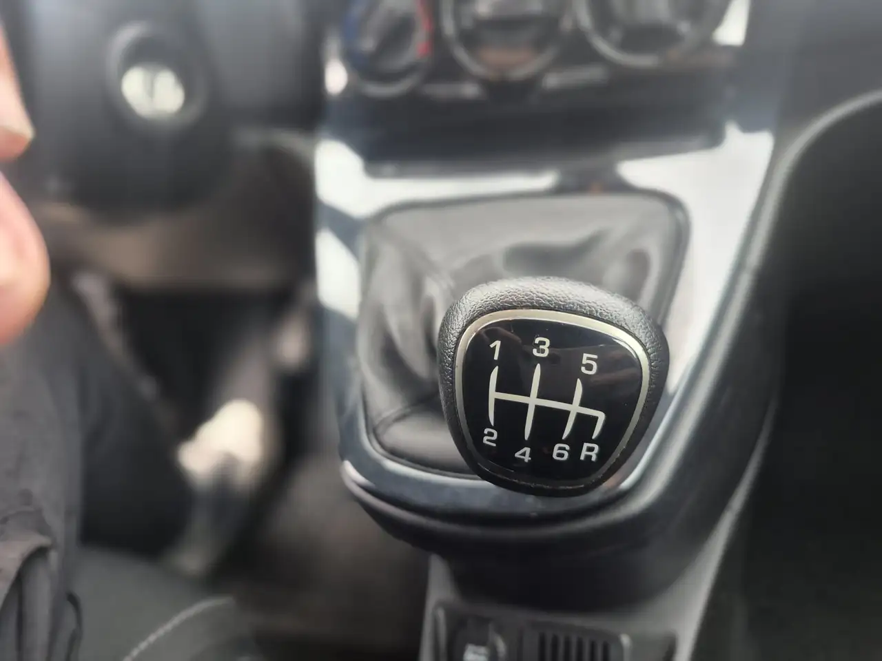 Lancia Ypsilon 2022 — фото 10