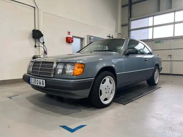 Mercedes-Benz 300 CE