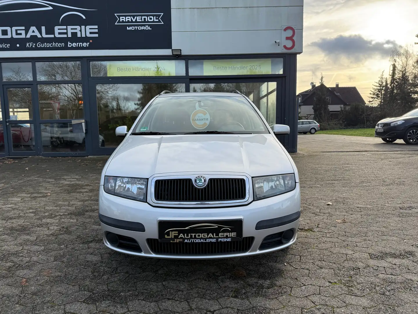 Skoda Fabia Cool Edition *12MonateGarantie* *TÜV NEU* Gris - 2
