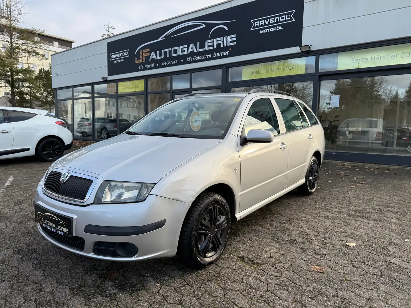 Skoda Fabia Cool Edition *12MonateGarantie* *TÜV NEU* Gris - 1