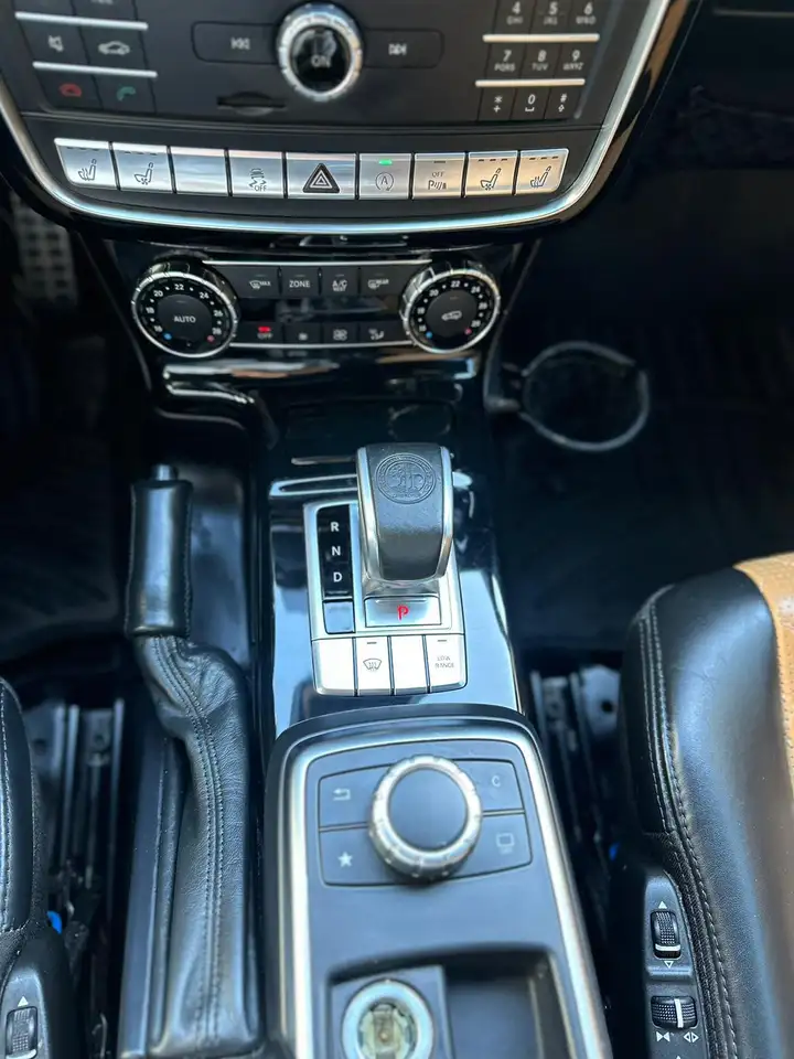 Mercedes-Benz G-Class снимка Mercedes-Benz G-Class