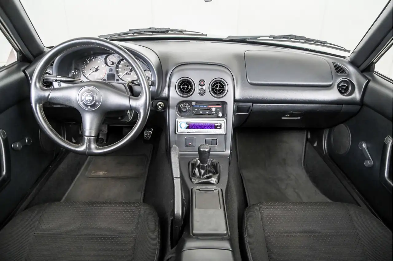 Mazda MX-5 1.6i origineel en roest vrij, foto 7