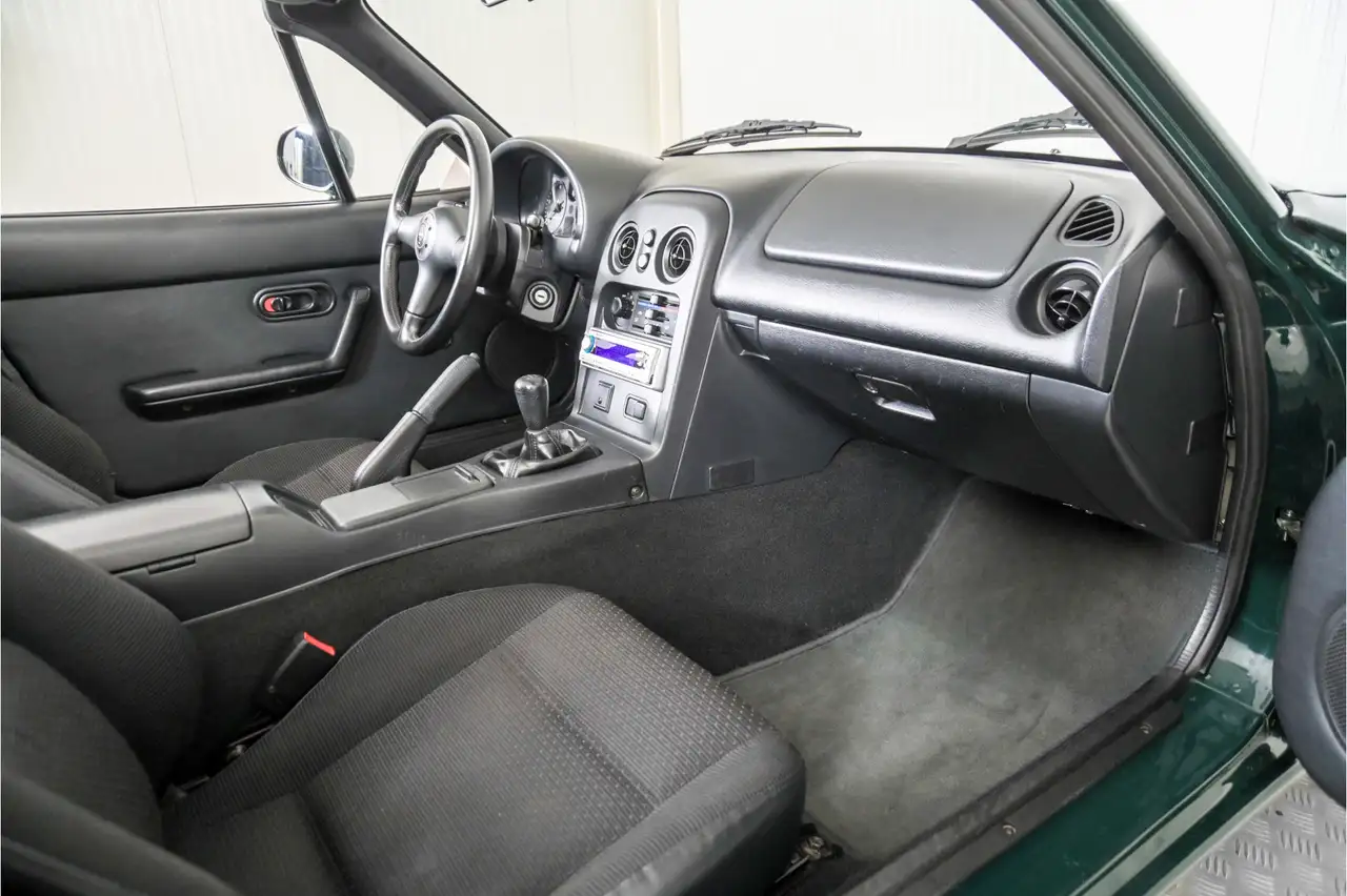 Mazda MX-5 1.6i origineel en roest vrij, foto 12